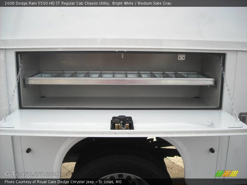 Bright White / Medium Slate Gray 2008 Dodge Ram 5500 HD ST Regular Cab Chassis Utility