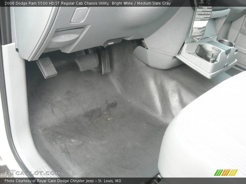 Bright White / Medium Slate Gray 2008 Dodge Ram 5500 HD ST Regular Cab Chassis Utility