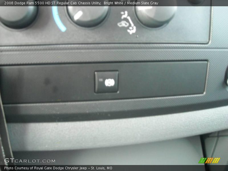 Bright White / Medium Slate Gray 2008 Dodge Ram 5500 HD ST Regular Cab Chassis Utility