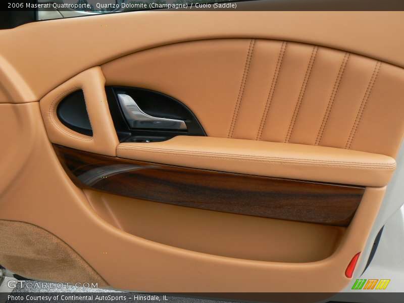 Quartzo Dolomite (Champagne) / Cuoio (Saddle) 2006 Maserati Quattroporte
