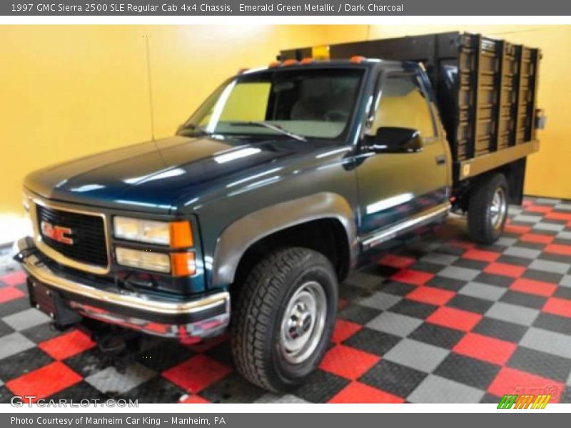 Emerald Green Metallic / Dark Charcoal 1997 GMC Sierra 2500 SLE Regular Cab 4x4 Chassis