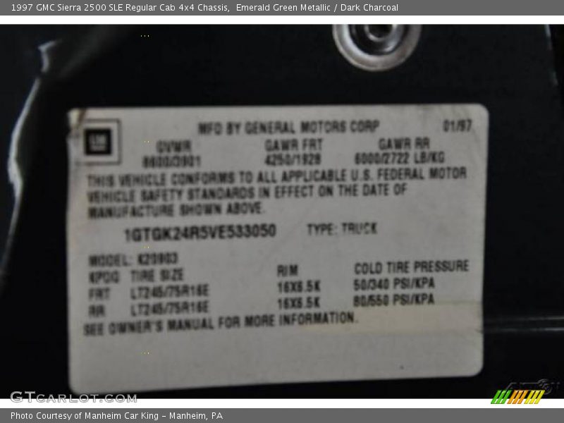 Emerald Green Metallic / Dark Charcoal 1997 GMC Sierra 2500 SLE Regular Cab 4x4 Chassis