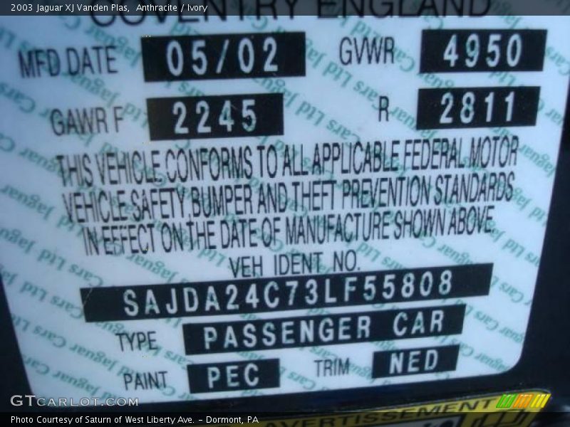 Anthracite / Ivory 2003 Jaguar XJ Vanden Plas