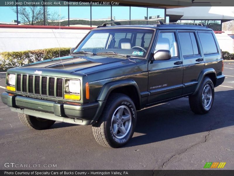 Emerald Green Pearl / Mist Gray 1998 Jeep Cherokee Classic 4x4