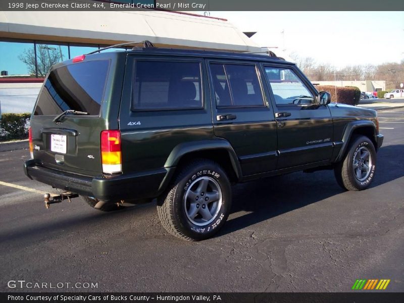Emerald Green Pearl / Mist Gray 1998 Jeep Cherokee Classic 4x4