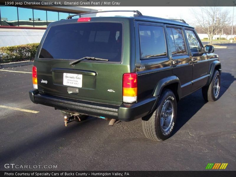 Emerald Green Pearl / Mist Gray 1998 Jeep Cherokee Classic 4x4