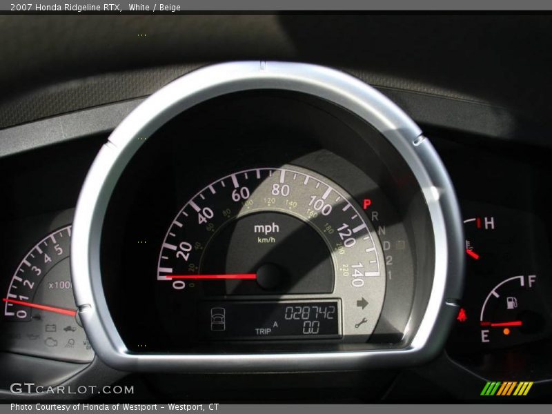 White / Beige 2007 Honda Ridgeline RTX