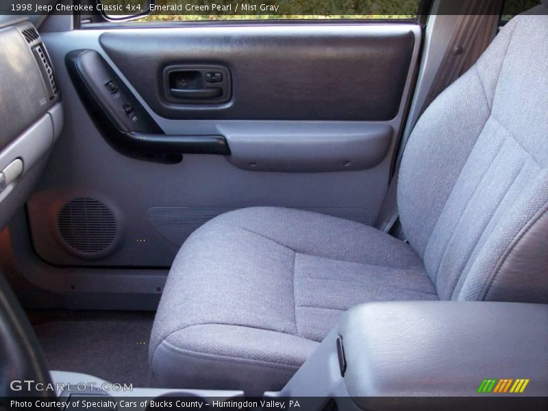 Emerald Green Pearl / Mist Gray 1998 Jeep Cherokee Classic 4x4