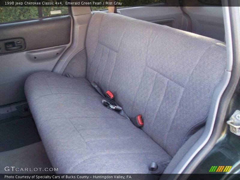 Emerald Green Pearl / Mist Gray 1998 Jeep Cherokee Classic 4x4