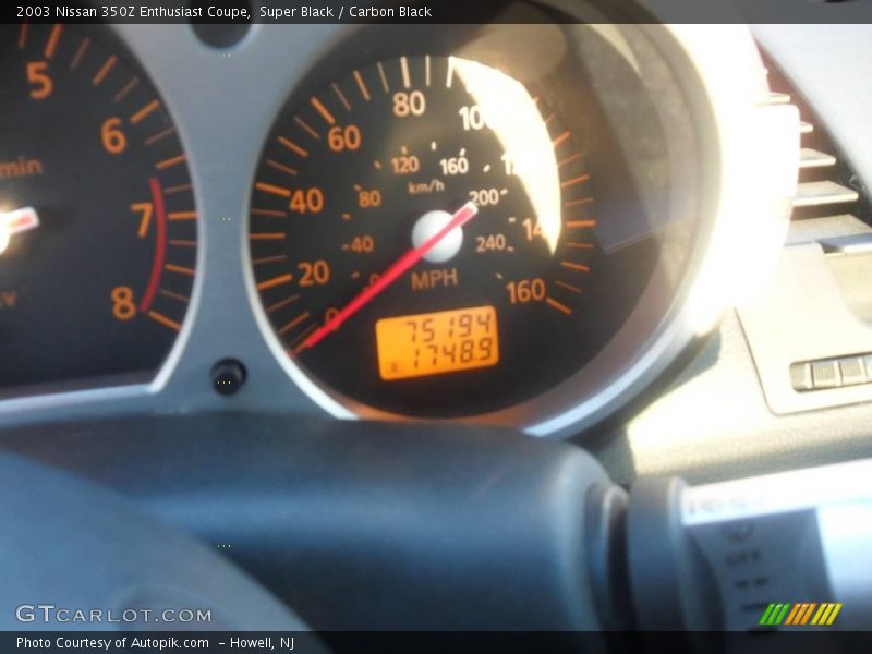 Super Black / Carbon Black 2003 Nissan 350Z Enthusiast Coupe