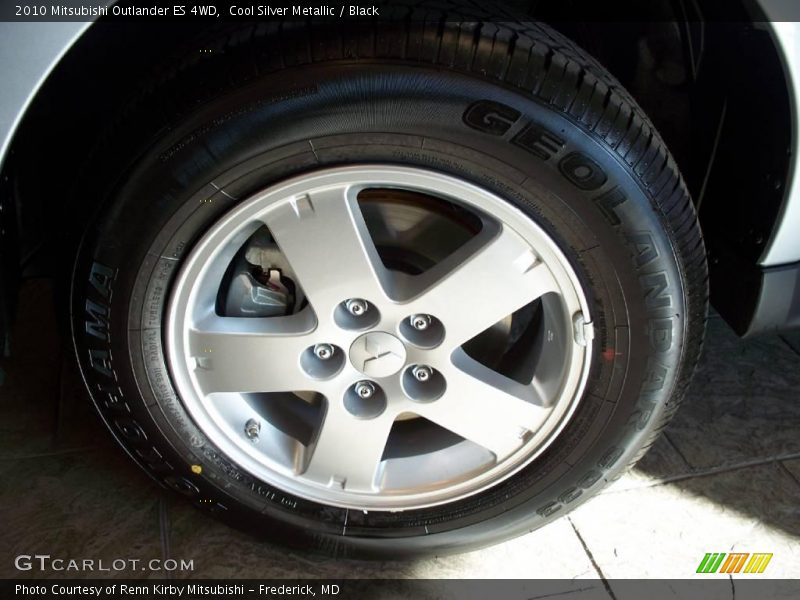 Cool Silver Metallic / Black 2010 Mitsubishi Outlander ES 4WD