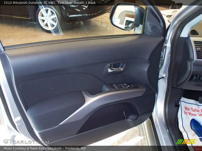 Cool Silver Metallic / Black 2010 Mitsubishi Outlander ES 4WD
