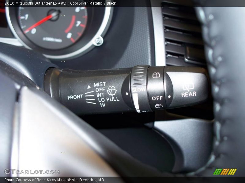 Cool Silver Metallic / Black 2010 Mitsubishi Outlander ES 4WD