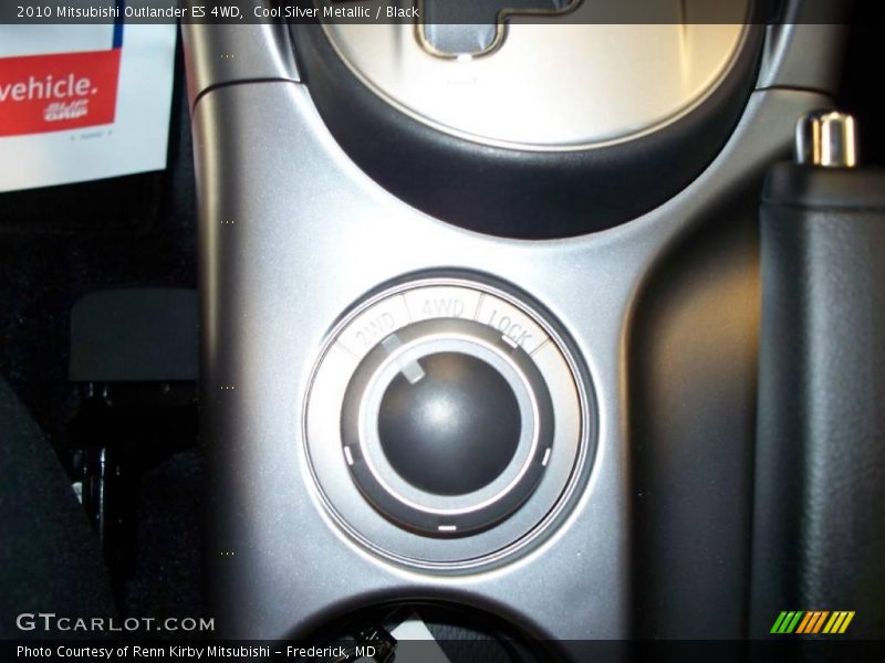 Cool Silver Metallic / Black 2010 Mitsubishi Outlander ES 4WD