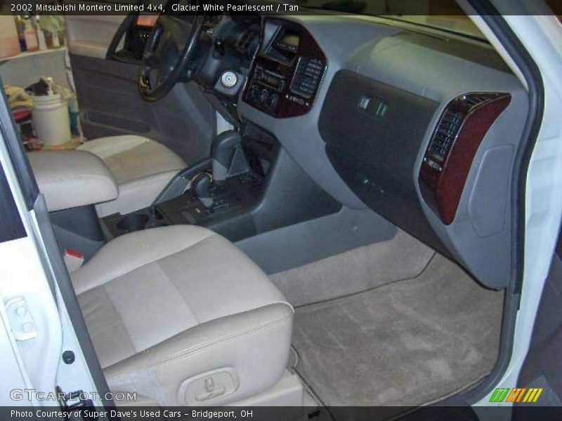 Glacier White Pearlescent / Tan 2002 Mitsubishi Montero Limited 4x4