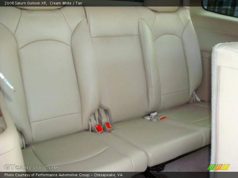 Cream White / Tan 2008 Saturn Outlook XR