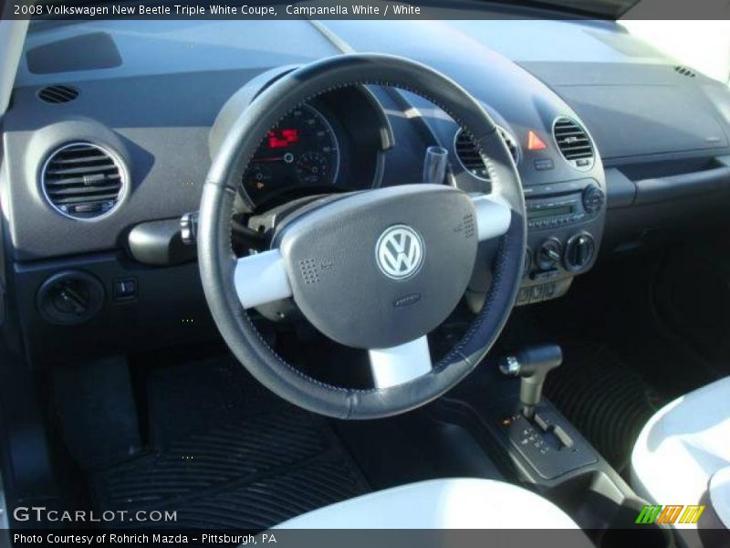 Campanella White / White 2008 Volkswagen New Beetle Triple White Coupe