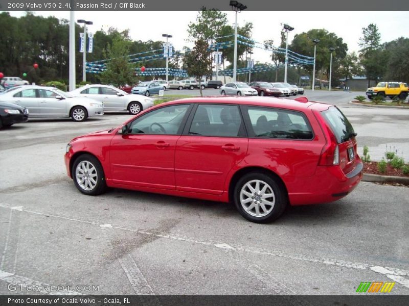 Passion Red / Off Black 2009 Volvo V50 2.4i
