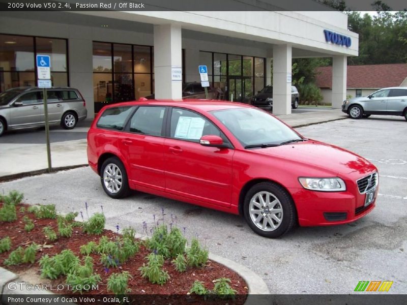 Passion Red / Off Black 2009 Volvo V50 2.4i