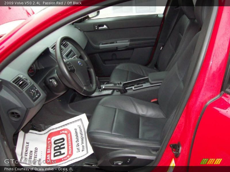 Passion Red / Off Black 2009 Volvo V50 2.4i