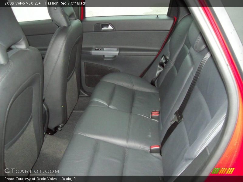 Passion Red / Off Black 2009 Volvo V50 2.4i