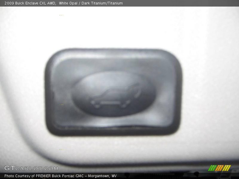 White Opal / Dark Titanium/Titanium 2009 Buick Enclave CXL AWD