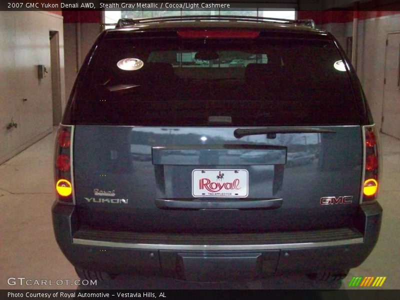 Stealth Gray Metallic / Cocoa/Light Cashmere 2007 GMC Yukon Denali AWD