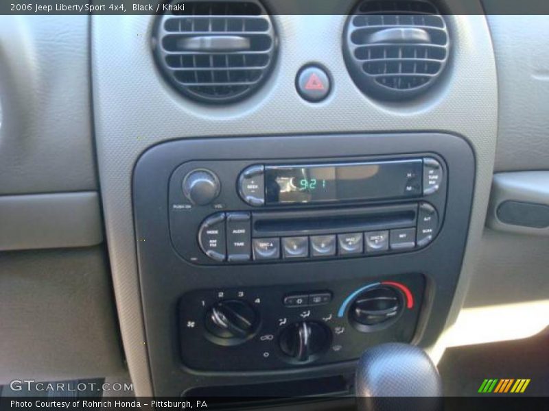 Black / Khaki 2006 Jeep Liberty Sport 4x4