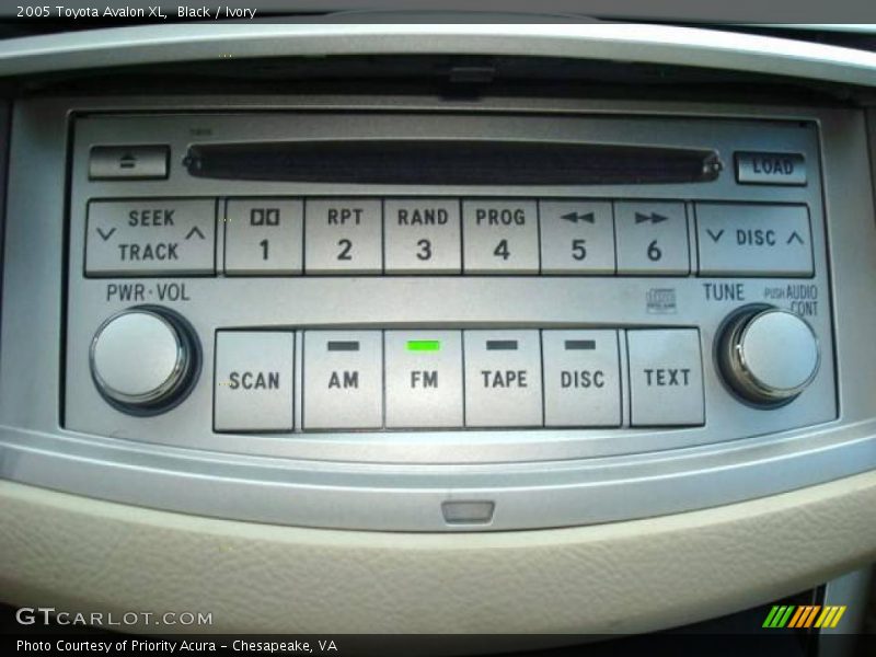 Black / Ivory 2005 Toyota Avalon XL