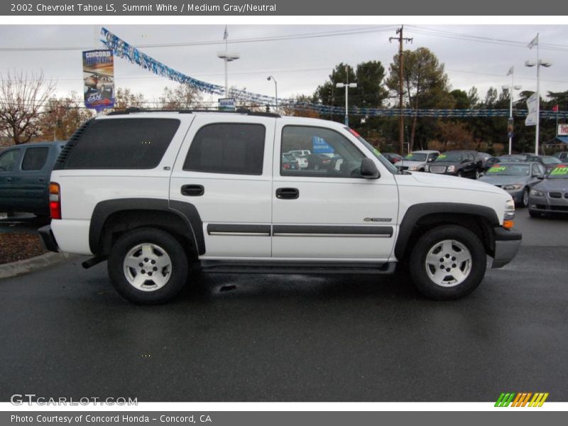 Summit White / Medium Gray/Neutral 2002 Chevrolet Tahoe LS