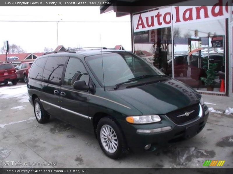 Forest Green Pearl / Camel 1999 Chrysler Town & Country LX