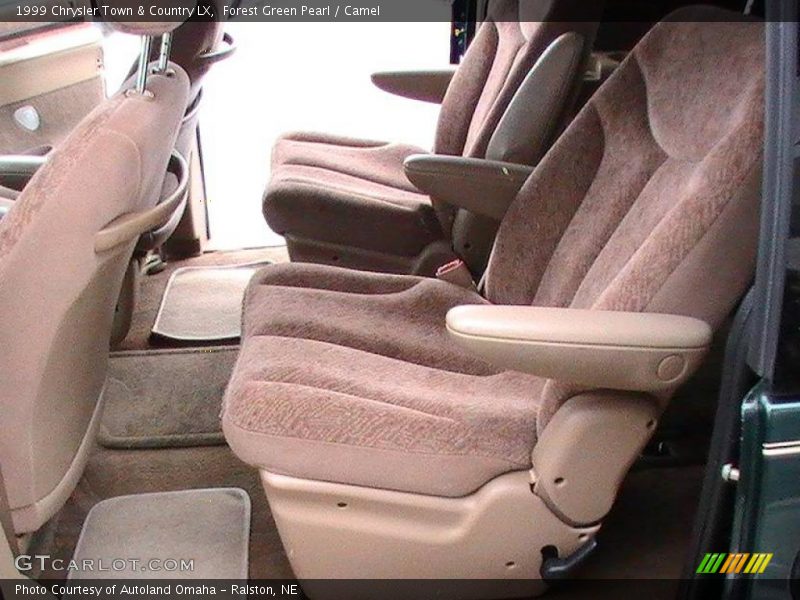 Forest Green Pearl / Camel 1999 Chrysler Town & Country LX