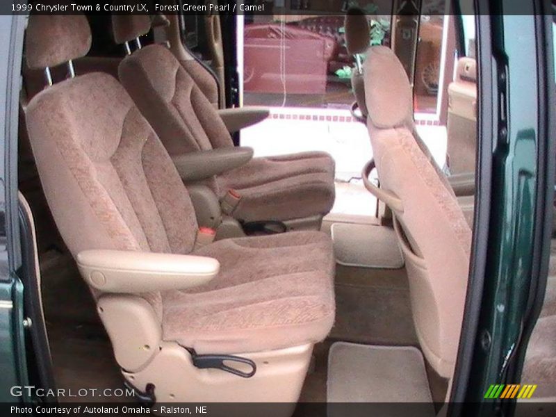 Forest Green Pearl / Camel 1999 Chrysler Town & Country LX