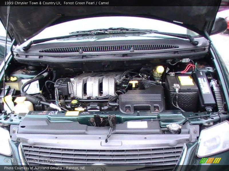 Forest Green Pearl / Camel 1999 Chrysler Town & Country LX