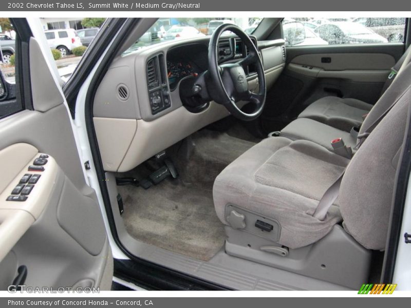 Summit White / Medium Gray/Neutral 2002 Chevrolet Tahoe LS