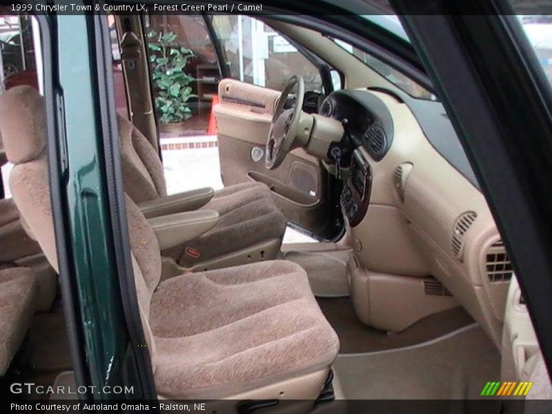 Forest Green Pearl / Camel 1999 Chrysler Town & Country LX