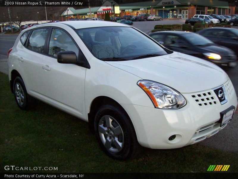 Phantom White / Gray 2009 Nissan Rogue S