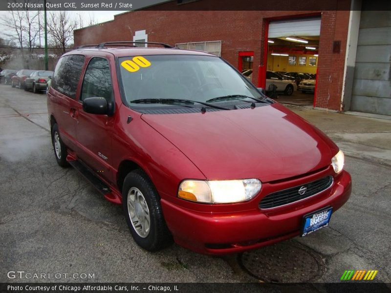 Sunset Red / Slate 2000 Nissan Quest GXE