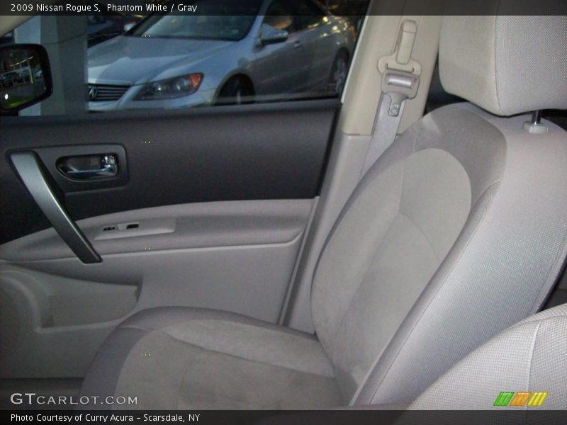 Phantom White / Gray 2009 Nissan Rogue S