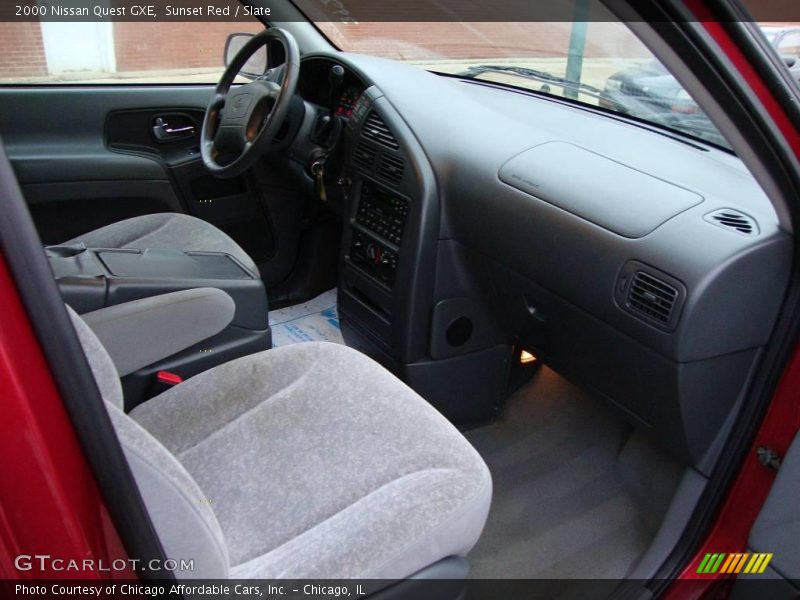 Sunset Red / Slate 2000 Nissan Quest GXE
