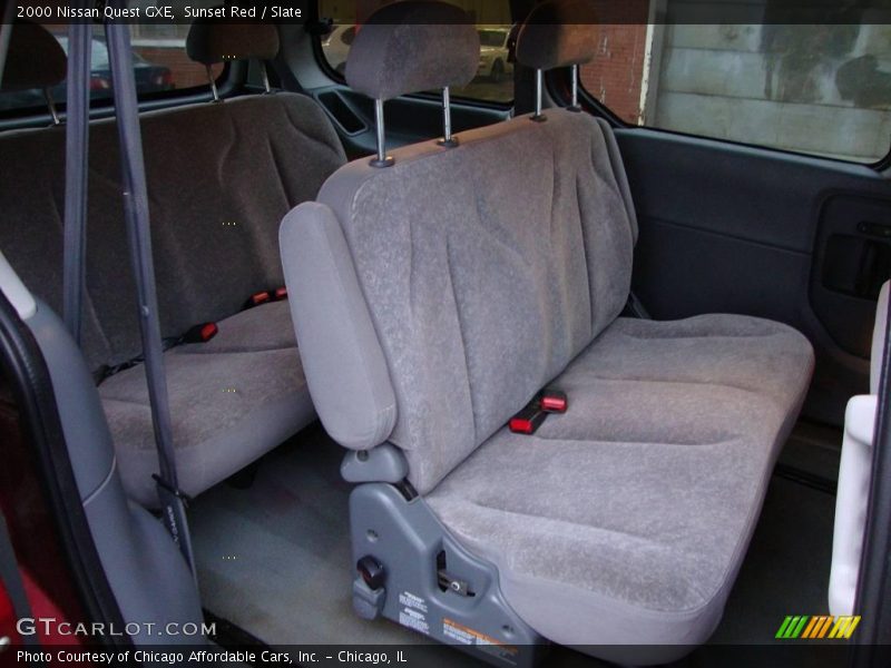 Sunset Red / Slate 2000 Nissan Quest GXE