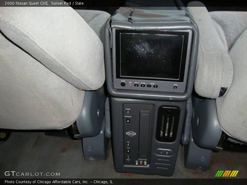 Sunset Red / Slate 2000 Nissan Quest GXE