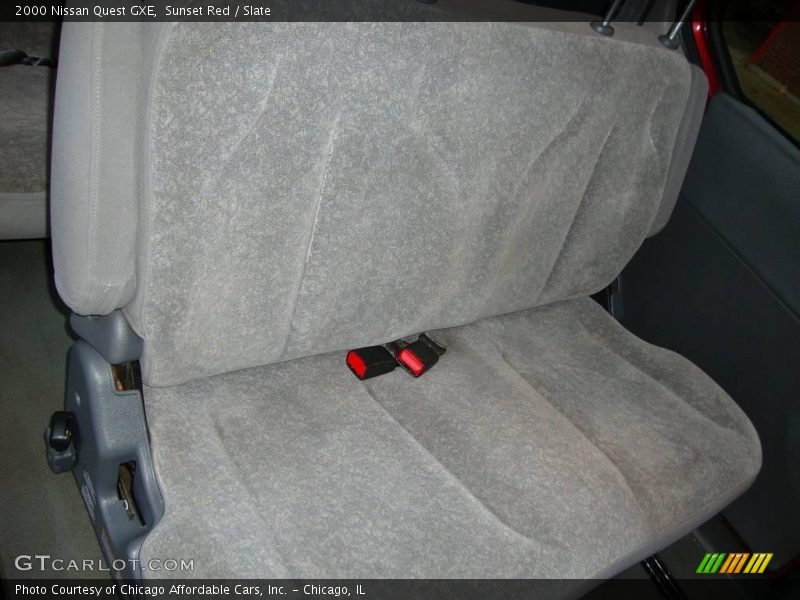 Sunset Red / Slate 2000 Nissan Quest GXE