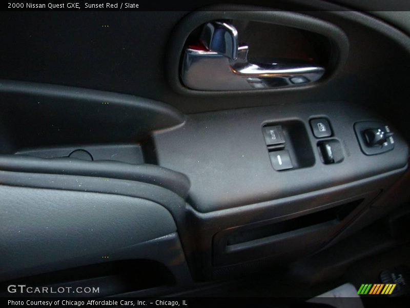 Sunset Red / Slate 2000 Nissan Quest GXE