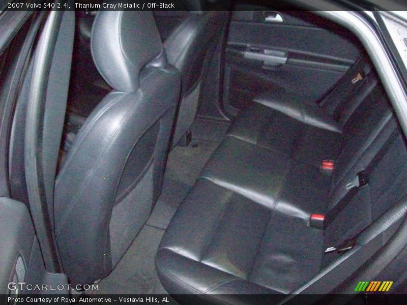 Titanium Gray Metallic / Off-Black 2007 Volvo S40 2.4i