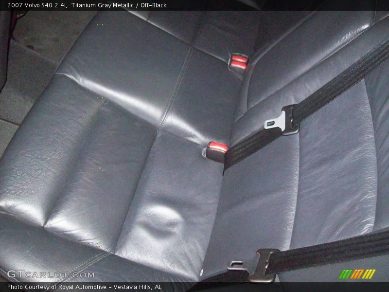 Titanium Gray Metallic / Off-Black 2007 Volvo S40 2.4i