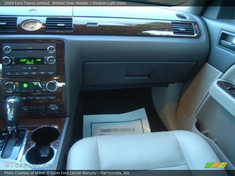 Brilliant Silver Metallic / Medium Light Stone 2009 Ford Taurus Limited