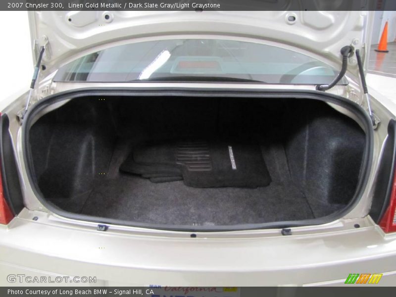 Linen Gold Metallic / Dark Slate Gray/Light Graystone 2007 Chrysler 300