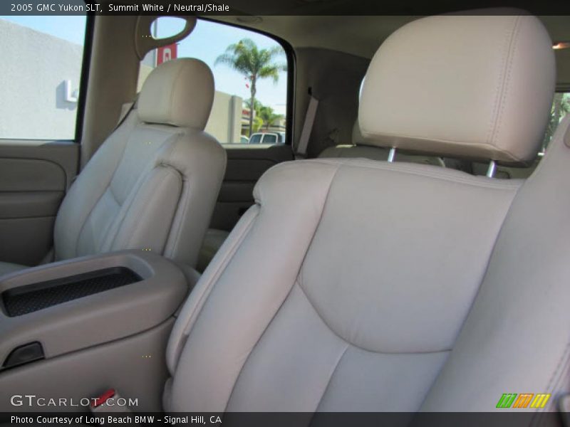 Summit White / Neutral/Shale 2005 GMC Yukon SLT