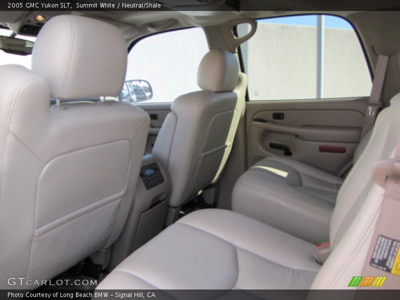 Summit White / Neutral/Shale 2005 GMC Yukon SLT